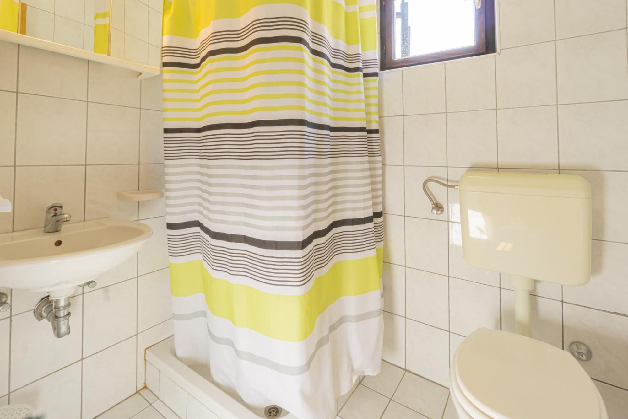 Apartment And Room Bacic Metajna Rum bild