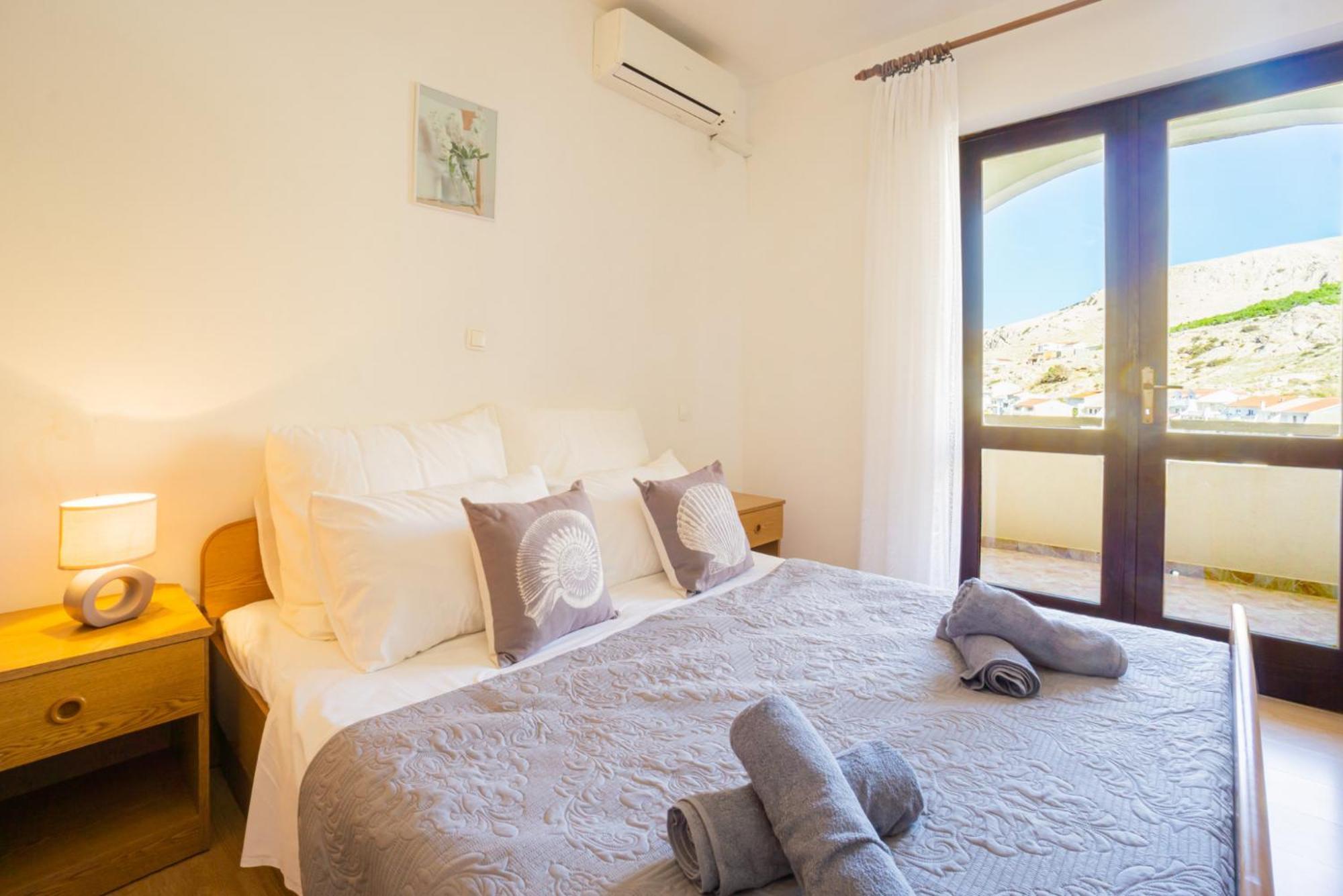 Apartment And Room Bacic Metajna Rum bild